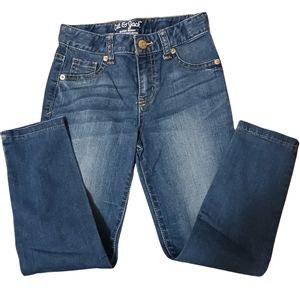 Cat & Jack girls super skinny stretch jeans, Size 6, medium denim color.